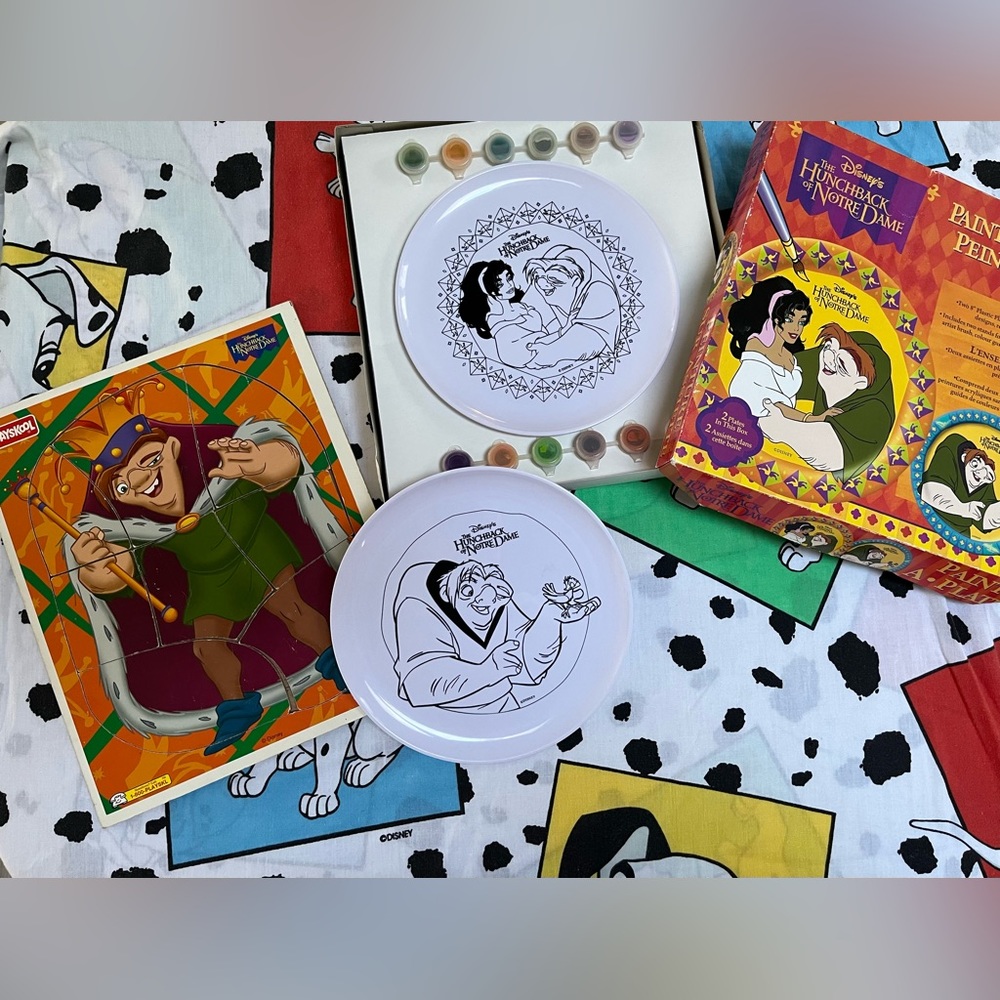 The Hunchback of Notre Dame puzzle and paint by numbers paint plate set